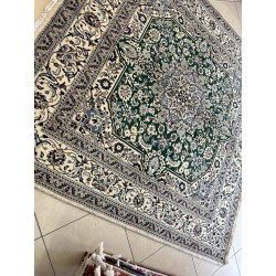 Splendido Tappeto Persiano Nain Originale in Lana e Seta - 200x197 cm (Nuovo)