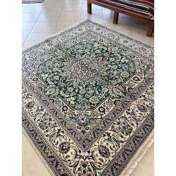 Splendido Tappeto Persiano Nain Originale in Lana e Seta - 200x197 cm (Nuovo)